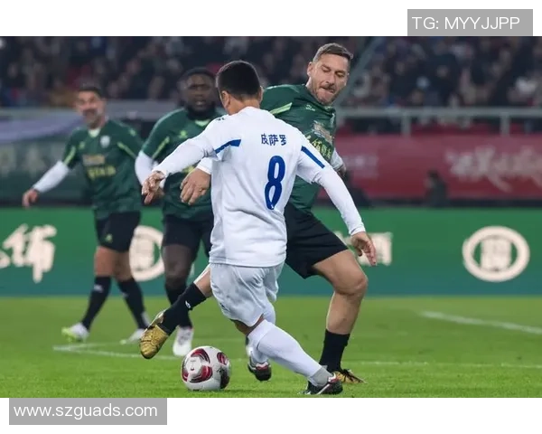 足球球星慷慨解囊捐款驰援武汉彰显体育人责任与担当