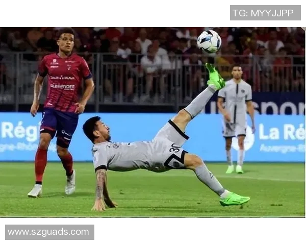 足球界倒钩进球最多的球星是谁 他如何成为这一传奇的代言人